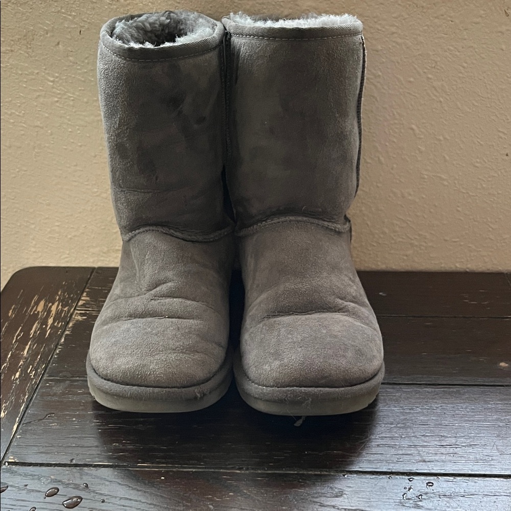 Charcoal grey Ugg Australia -Classic Short II